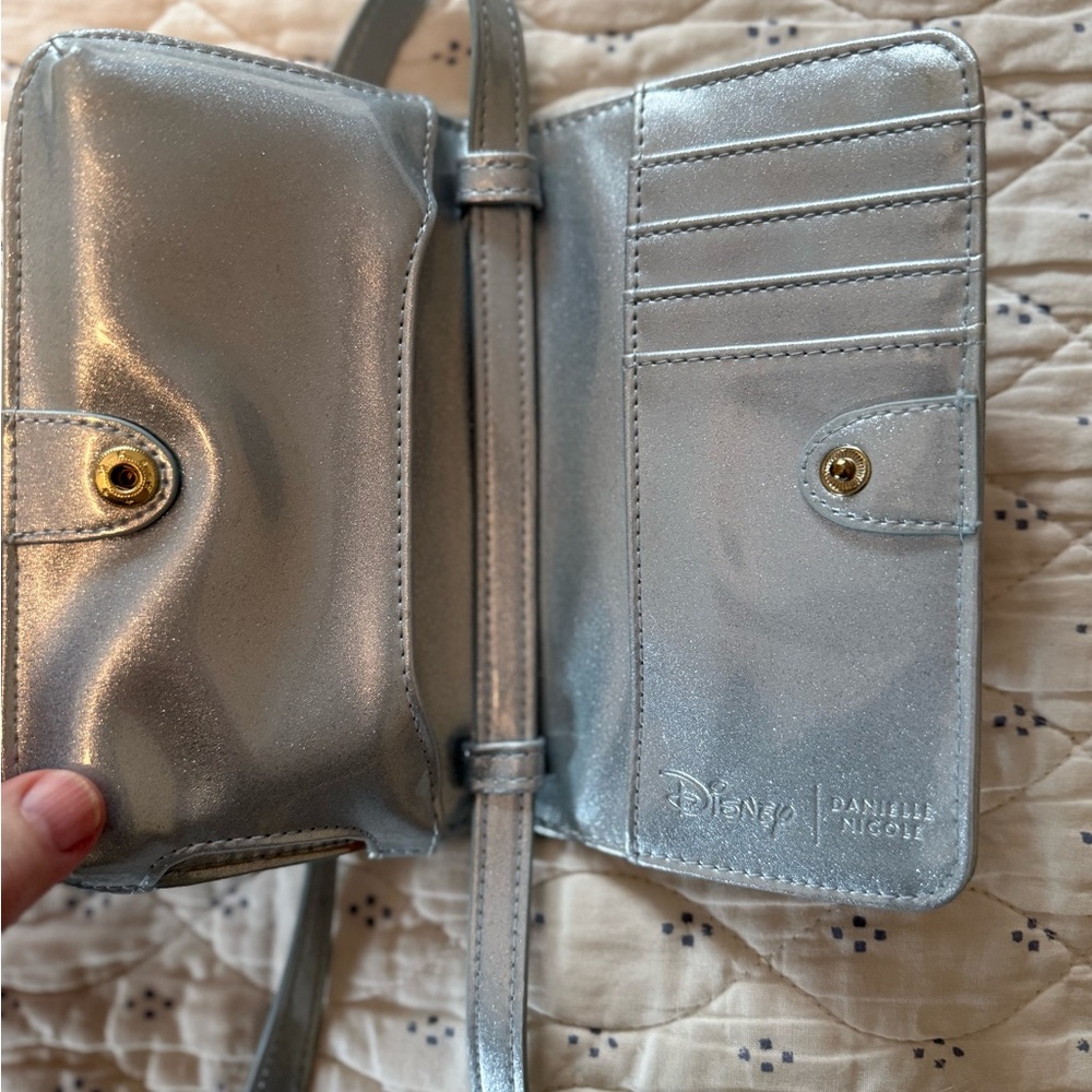 Danielle Nicole Disney Cinderella Wallet - Picture 4 of 8